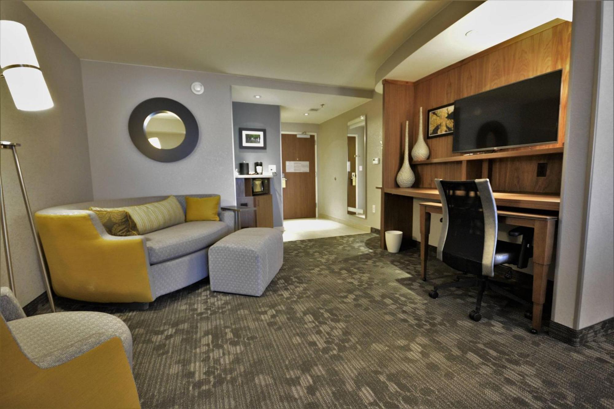 Courtyard By Marriott Asheville Airport Флетчер Экстерьер фото