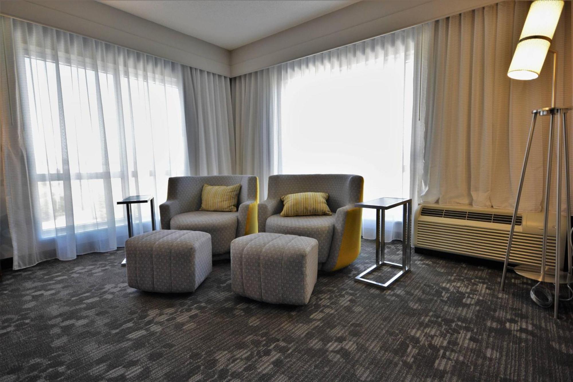 Courtyard By Marriott Asheville Airport Флетчер Экстерьер фото