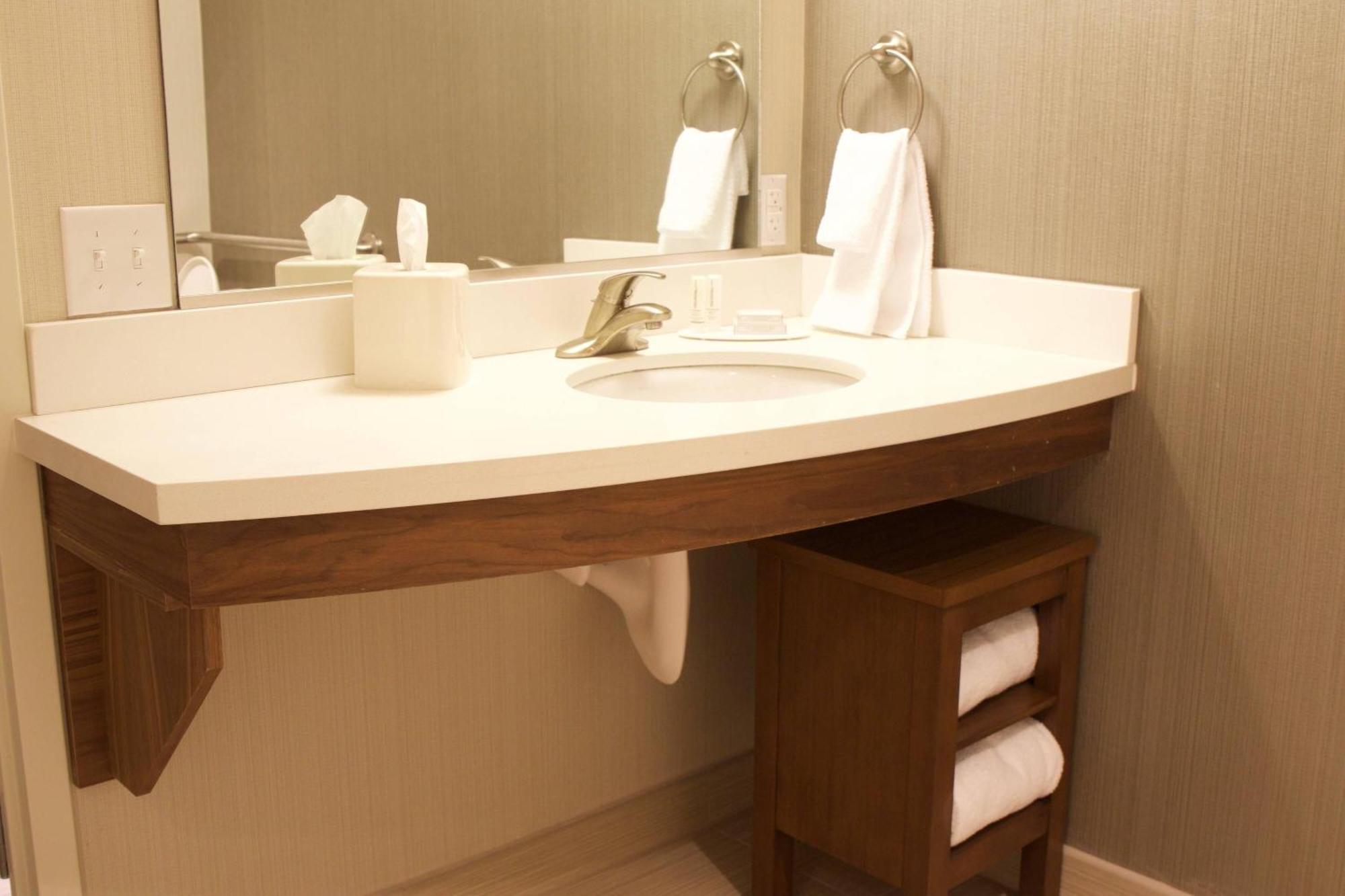 Courtyard By Marriott Asheville Airport Флетчер Экстерьер фото