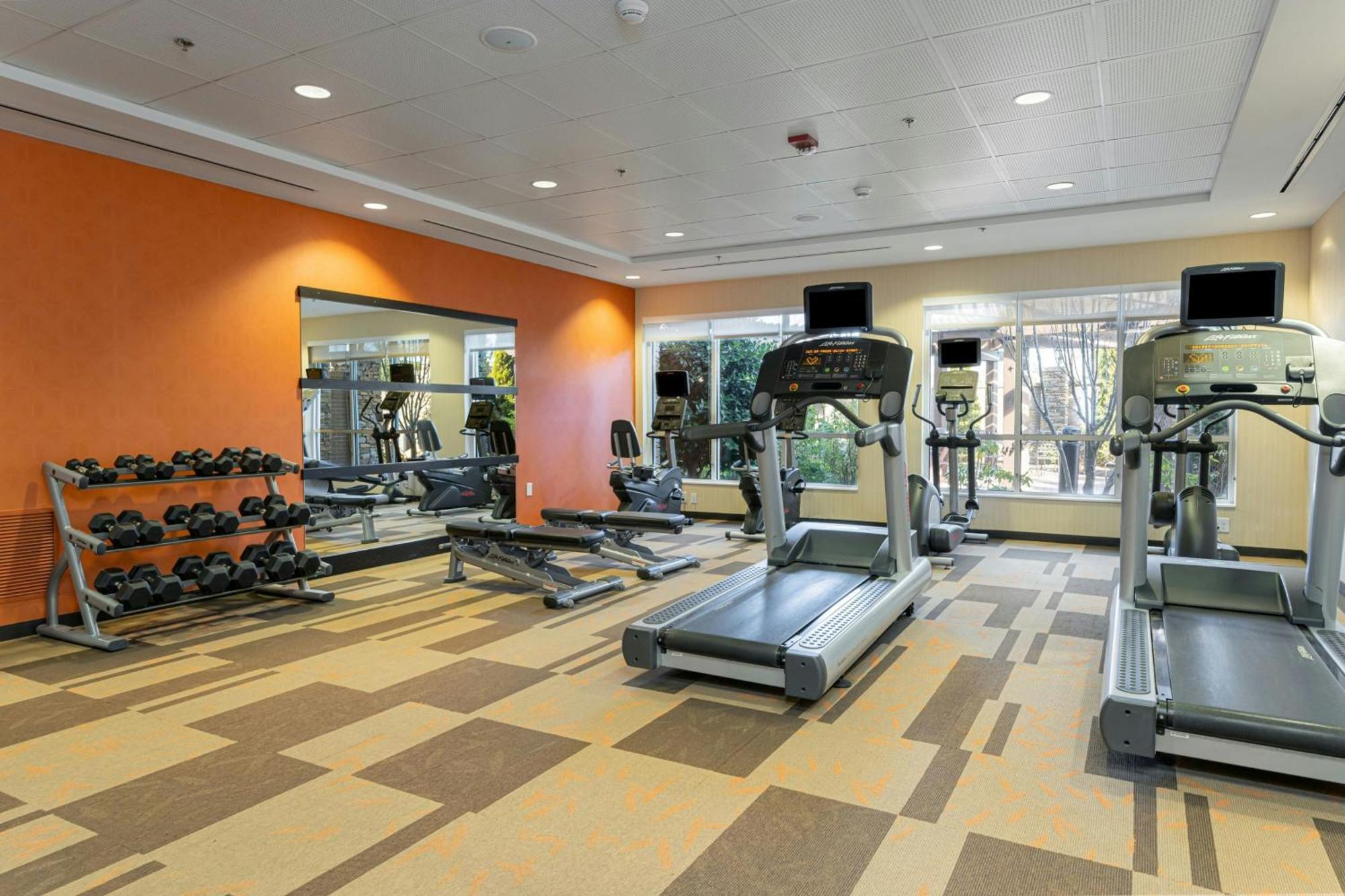 Courtyard By Marriott Asheville Airport Флетчер Экстерьер фото