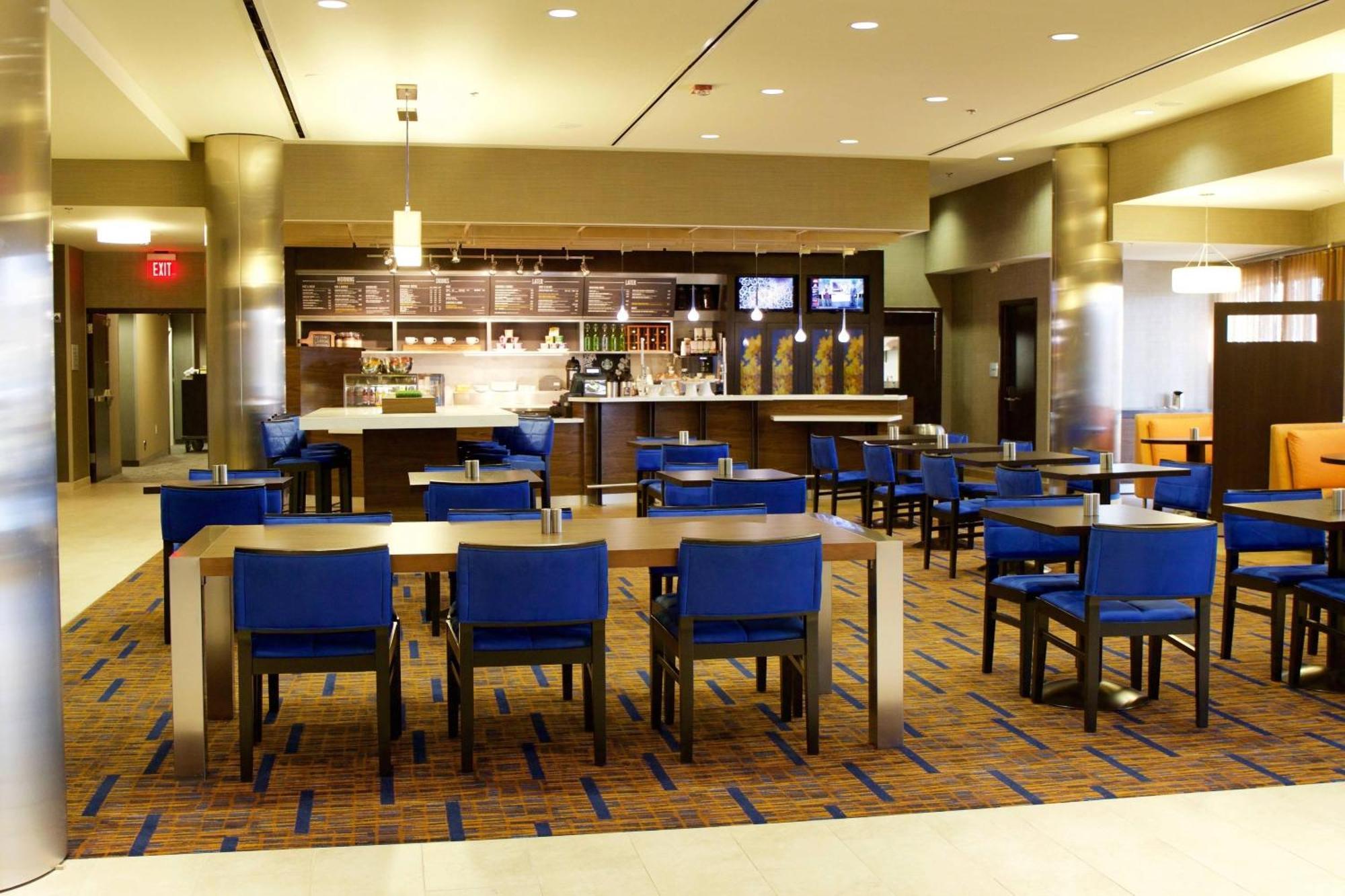Courtyard By Marriott Asheville Airport Флетчер Экстерьер фото