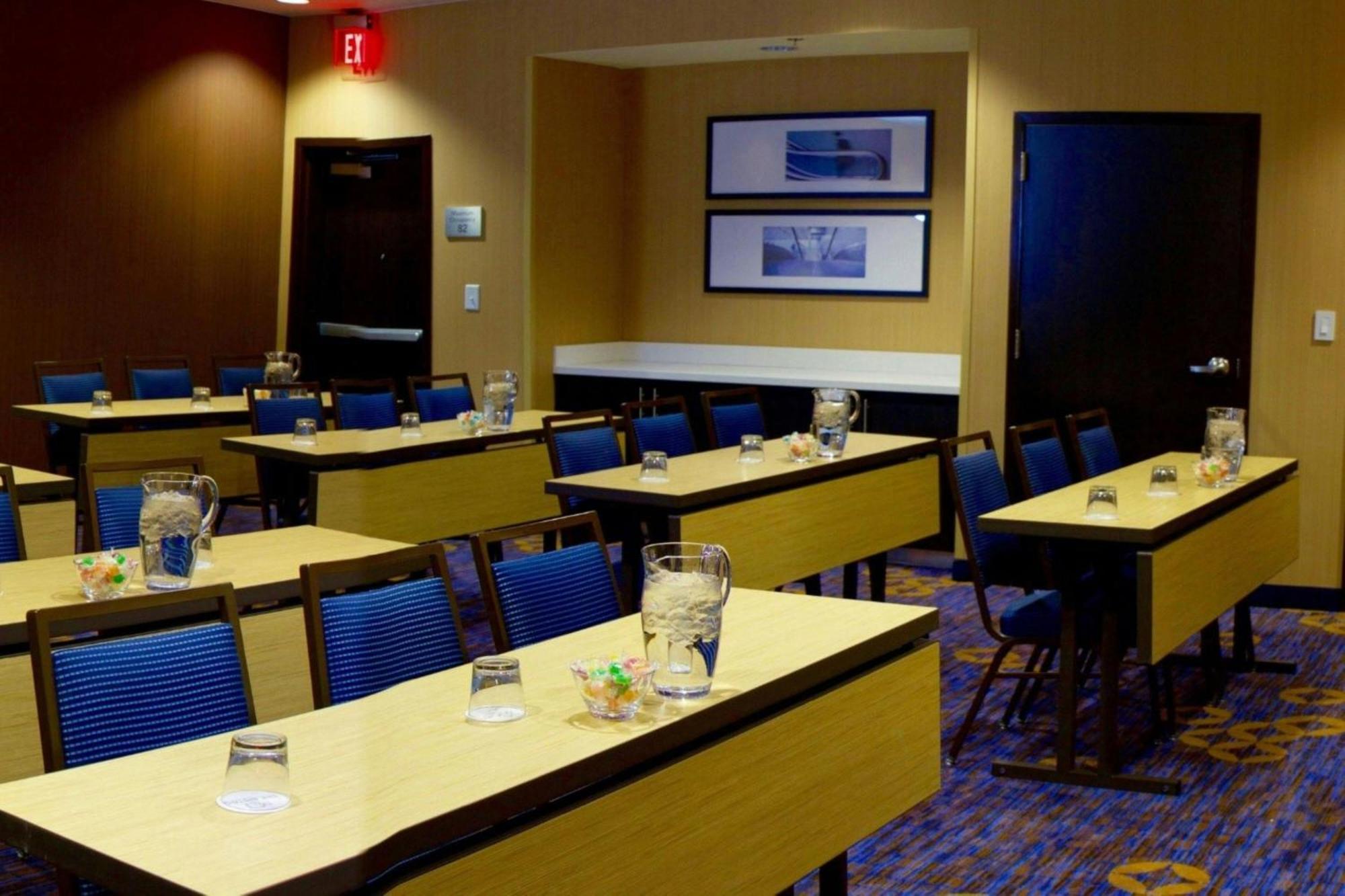 Courtyard By Marriott Asheville Airport Флетчер Экстерьер фото