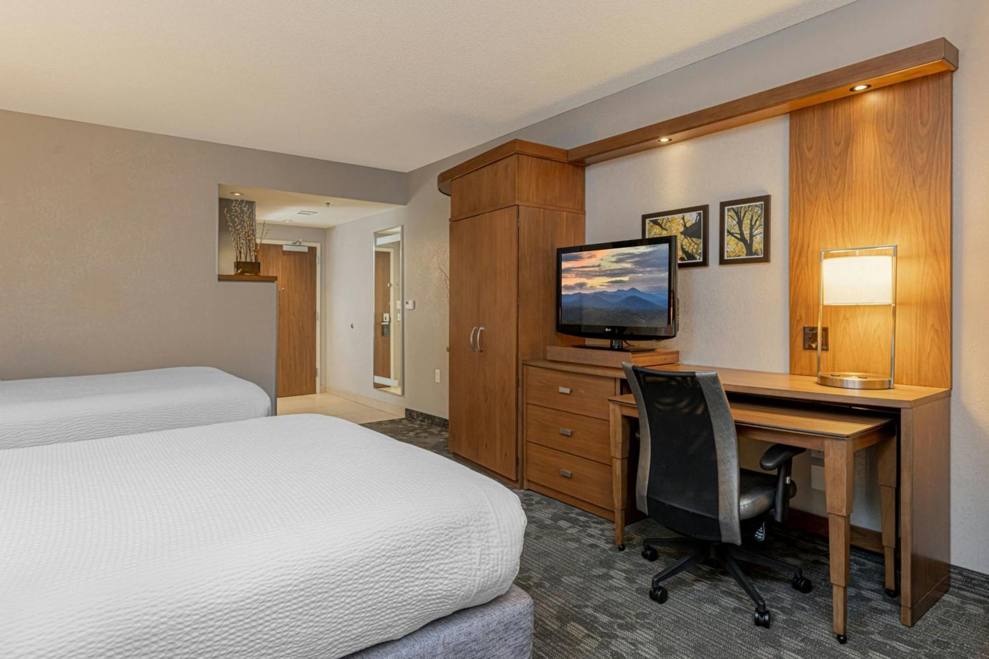 Courtyard By Marriott Asheville Airport Флетчер Экстерьер фото