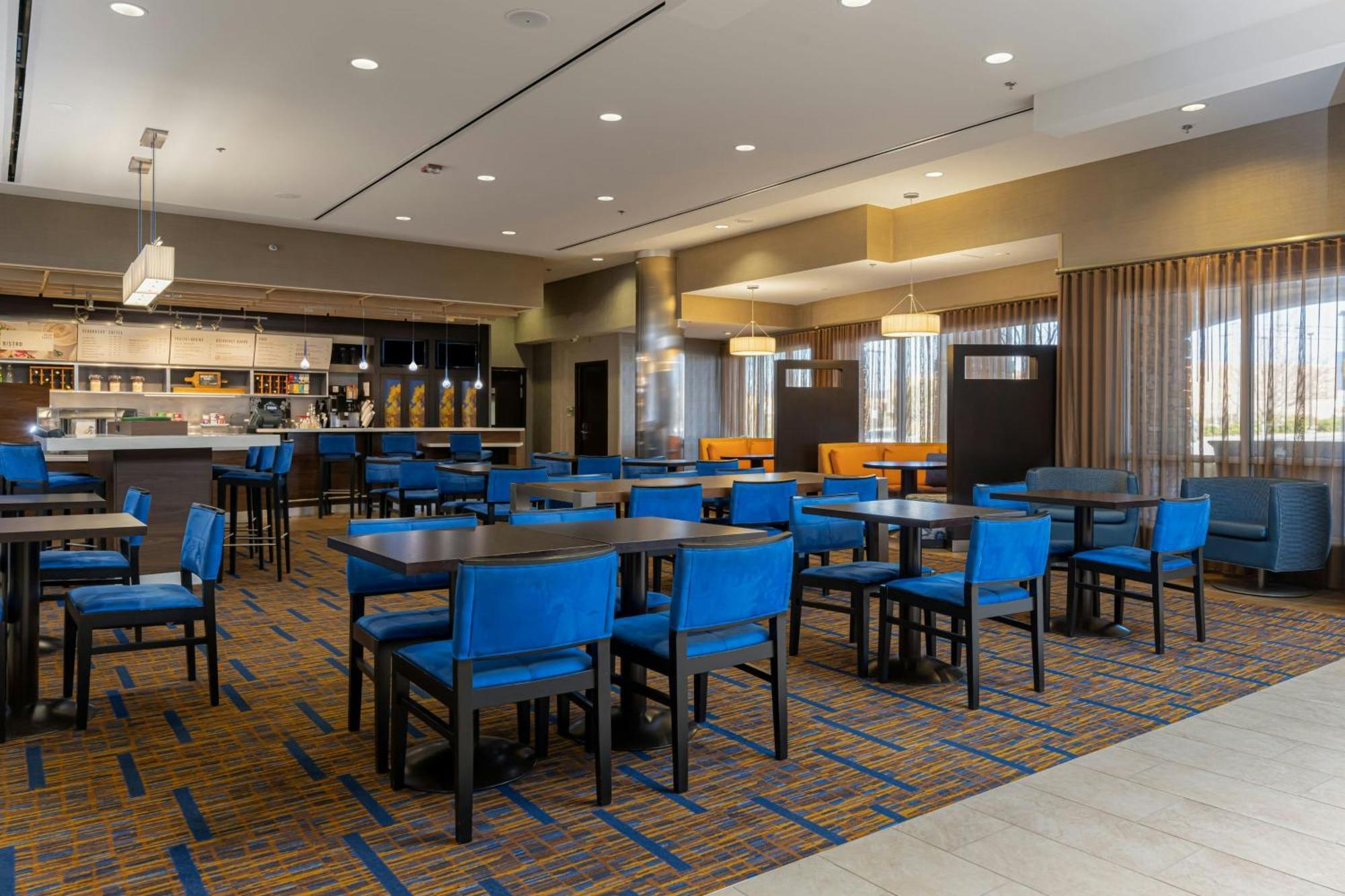 Courtyard By Marriott Asheville Airport Флетчер Экстерьер фото