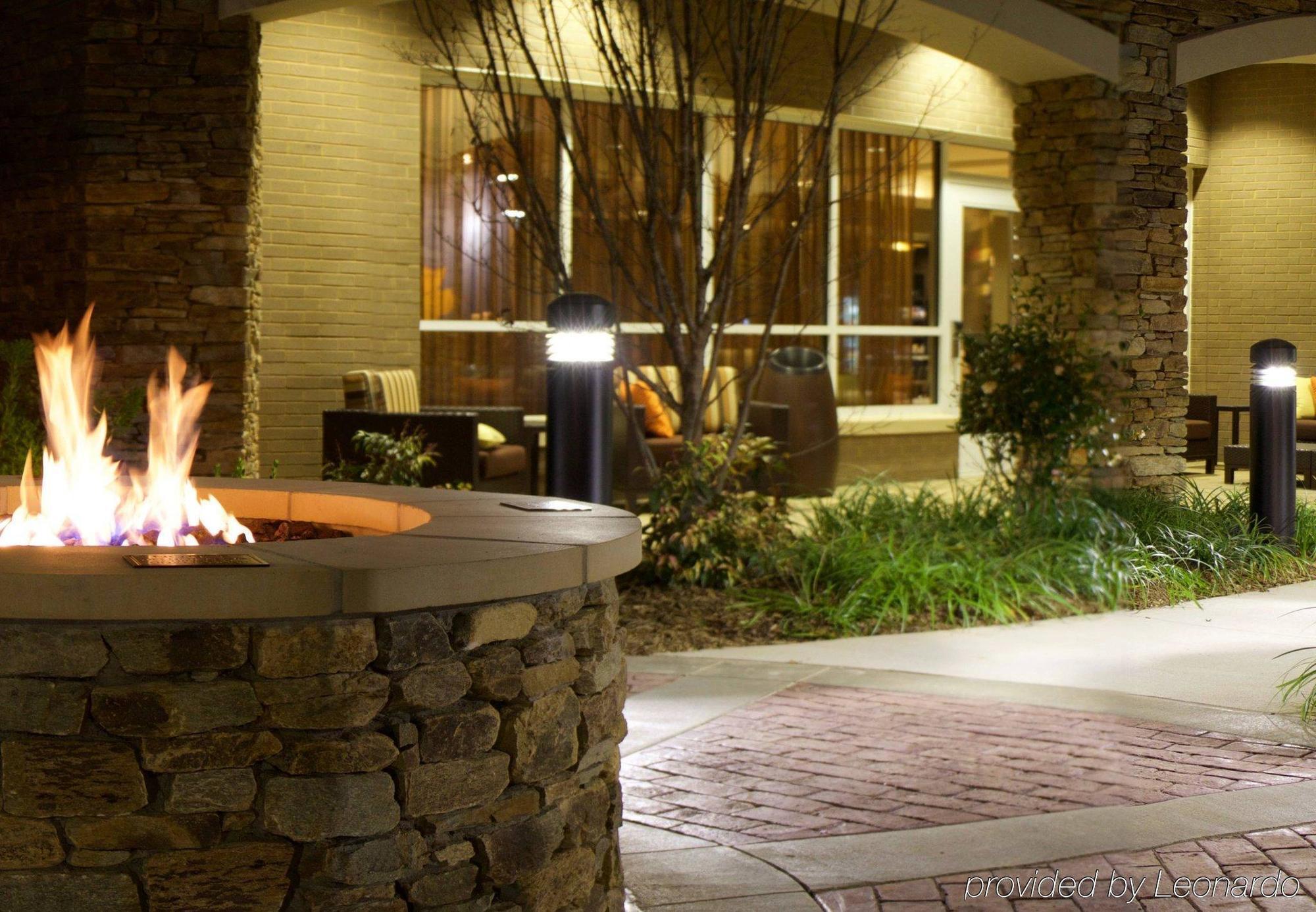 Courtyard By Marriott Asheville Airport Флетчер Экстерьер фото